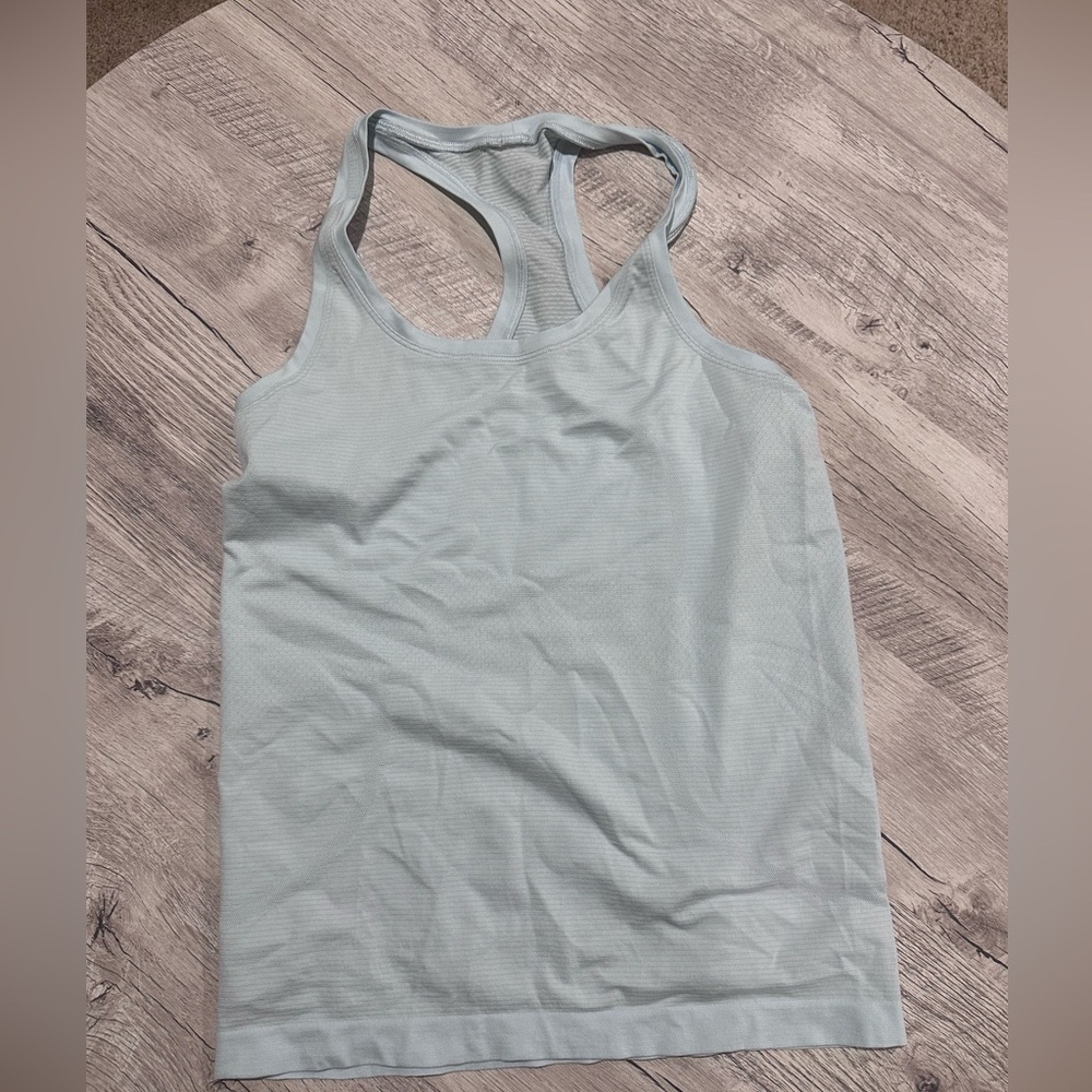 Lululemon Run Swiftly Hip Length Shirt, Size 8 - image 1